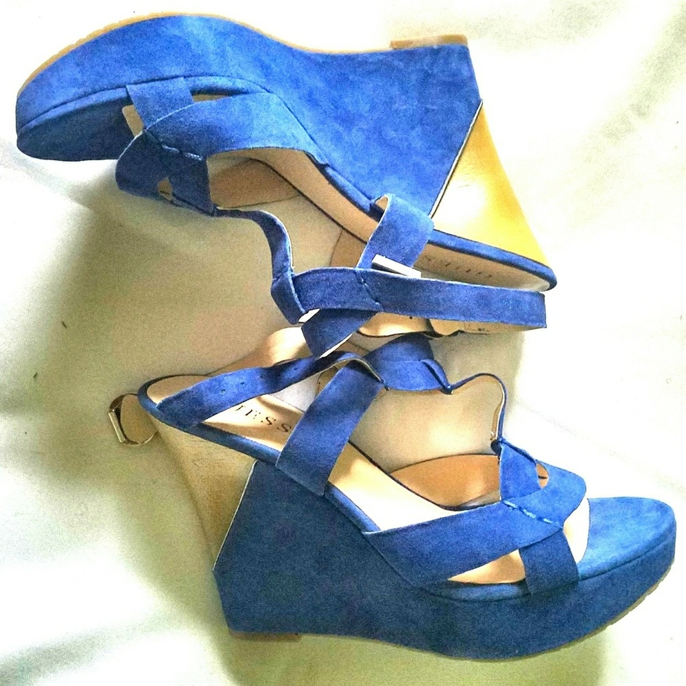 GUESS Wedges - Picture 2 of 7